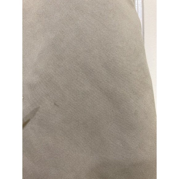 Under Armour Performance Golf Shorts Mens 34R Beige Flat Front Pockets Logo - Picture 12 of 12